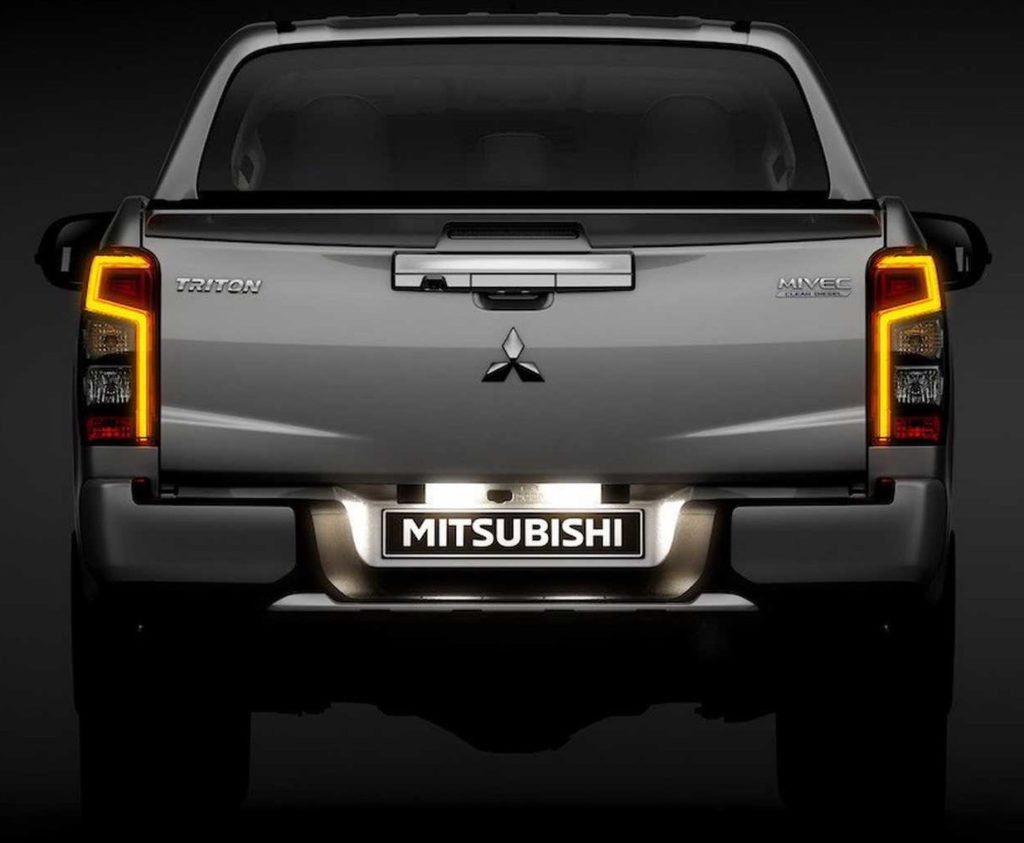 Mitsubishi L200 сзади